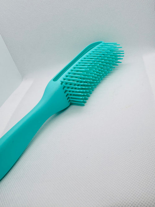 Detangler brush